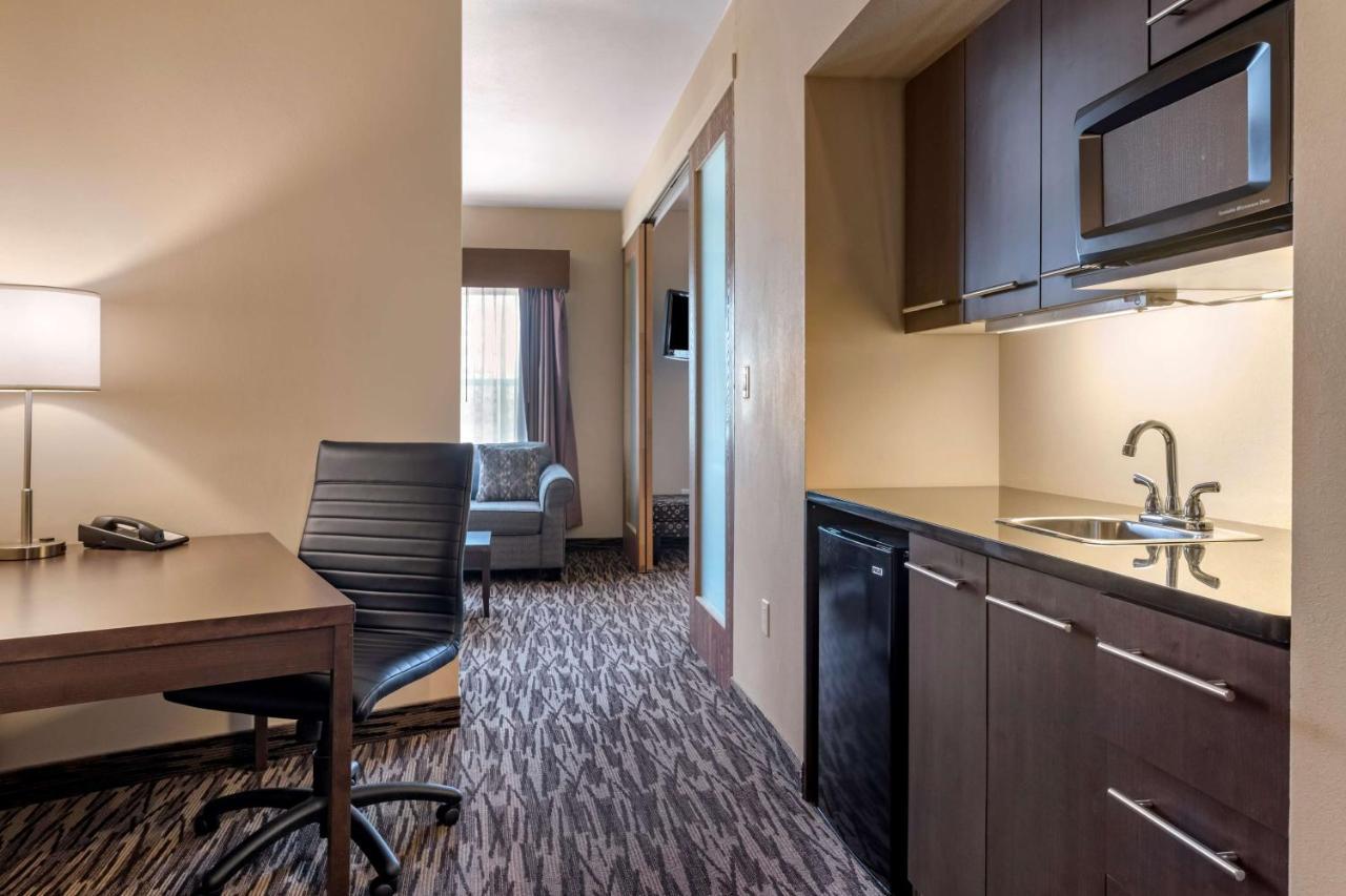 Best Western Plus Bridgewater Hotel & Convention Centre Dış mekan fotoğraf